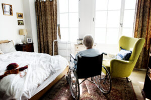 What Are Some Signs and Symptoms of Nursing Home Abuse?